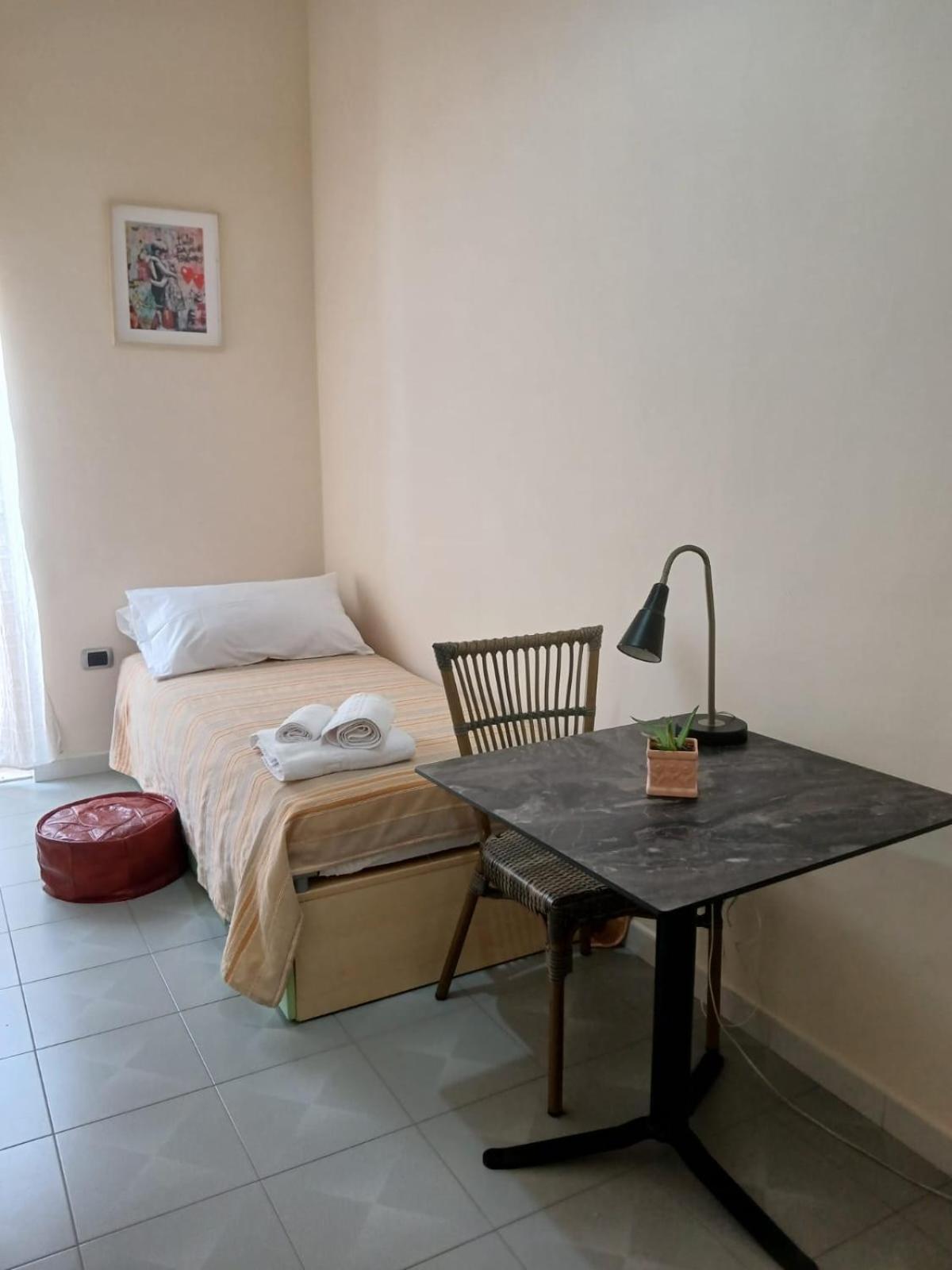 Casa Di Max Apartment Brindisi Bagian luar foto